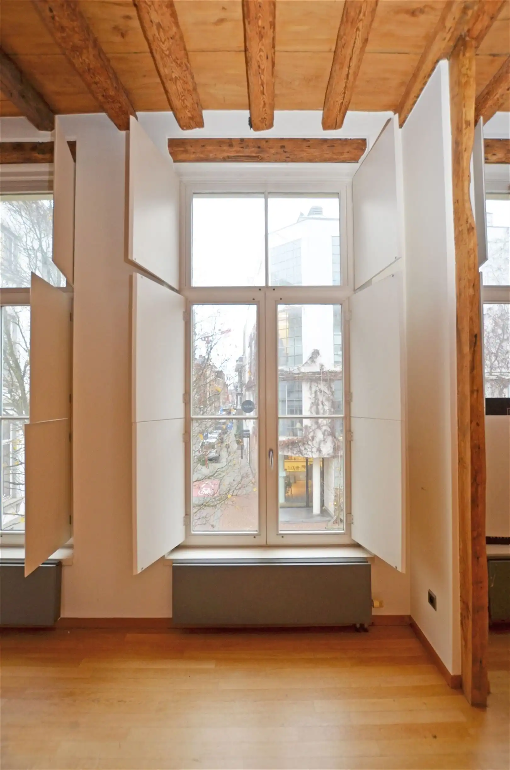 Uniek neoclassicistisch herenhuis met handelspand & duplexwoning foto 14