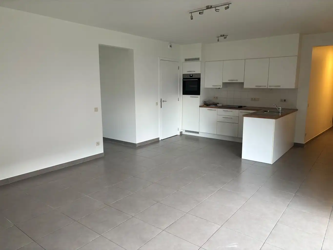 Appartement met 3 slaapkamers! foto 4