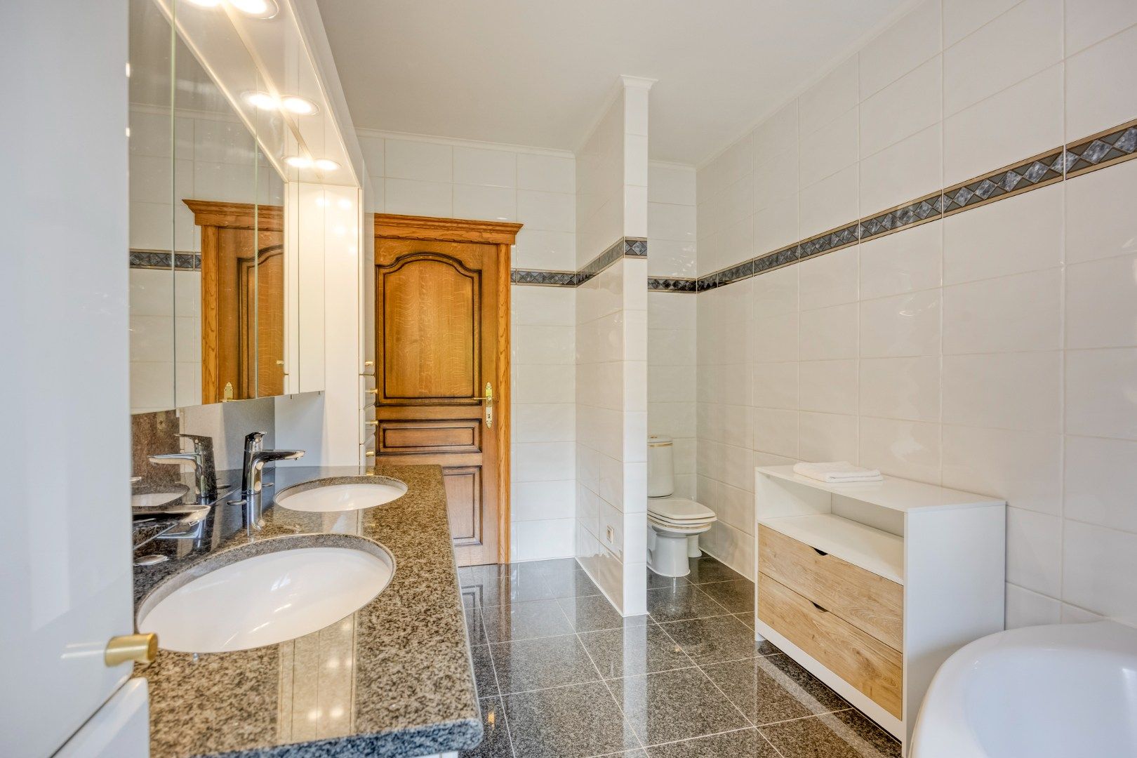 Prima onderhouden en ruime villa in Mol op een perceel van ca 30a ! foto 16