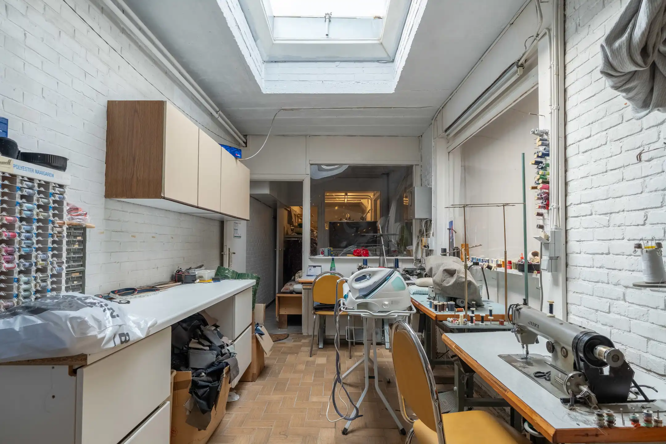 Goed gelegen gelijkvloers handelspand van maar liefst 436m² foto 15