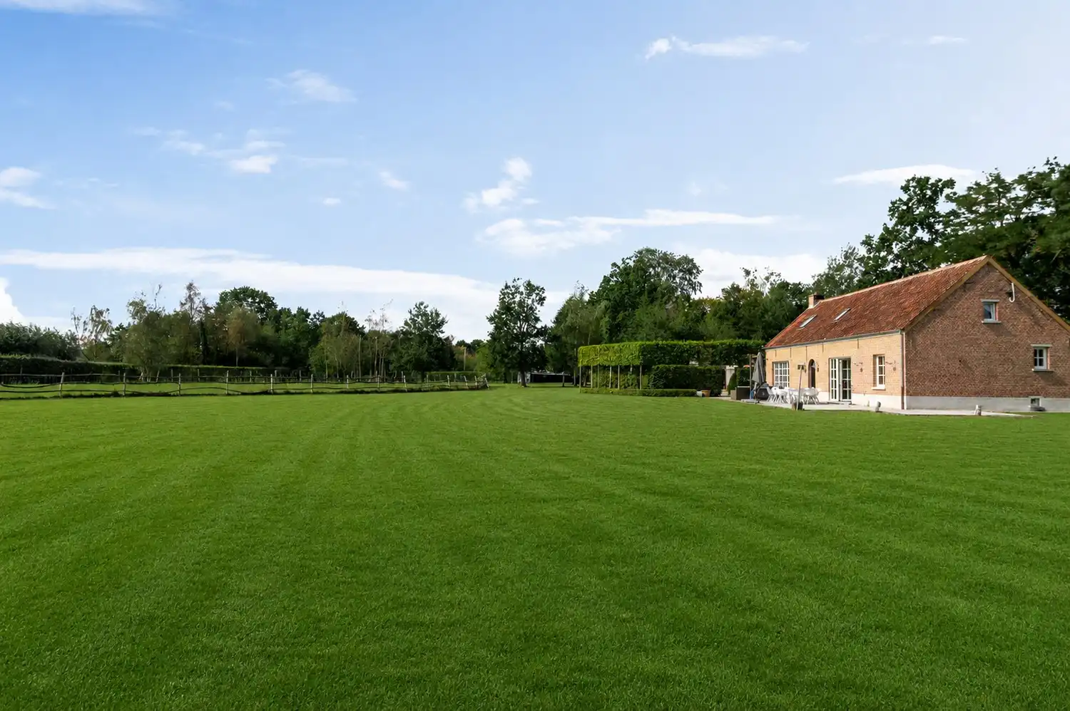 Gerenoveerde villa met bijgebouw en vijver op een perceel van 1,8 ha te Putte foto 20