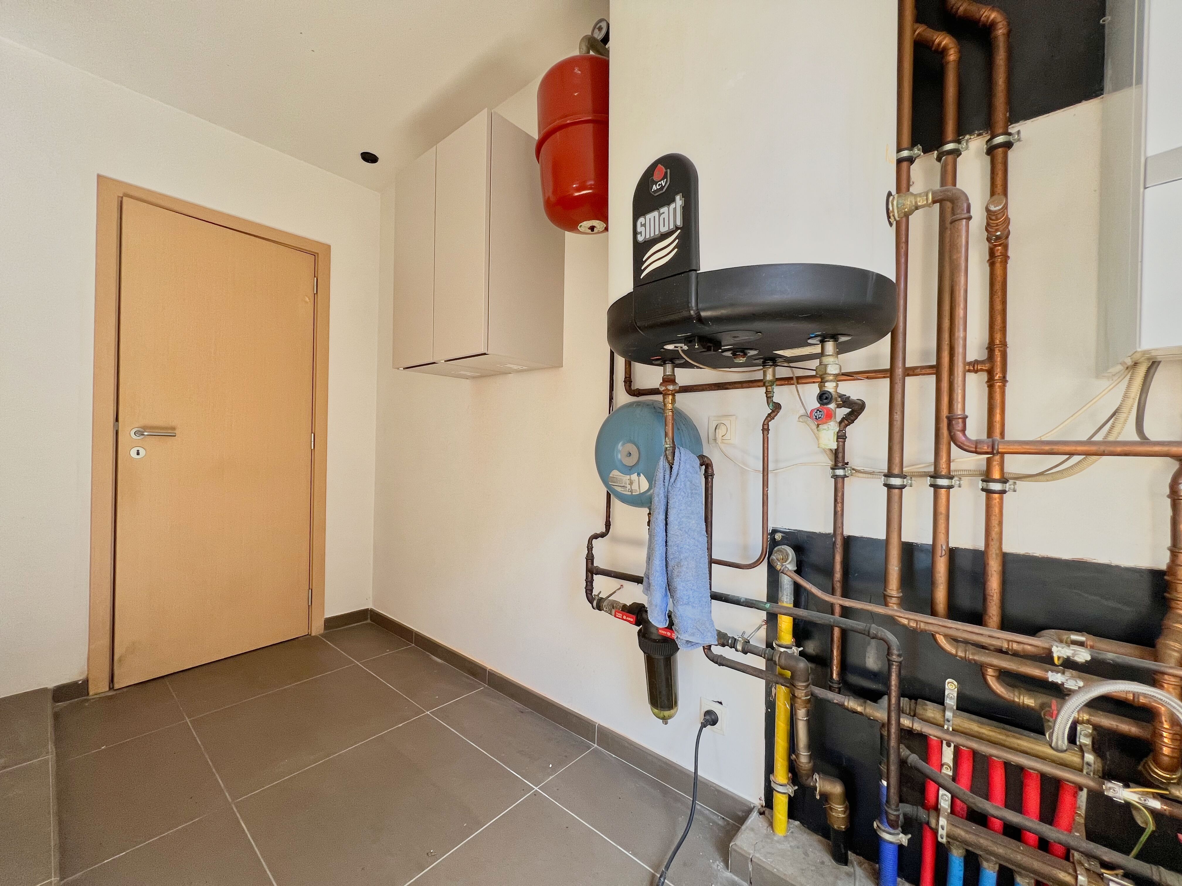 Ruime, lichtrijke woning op prachtig perceel van 1700m² foto 8