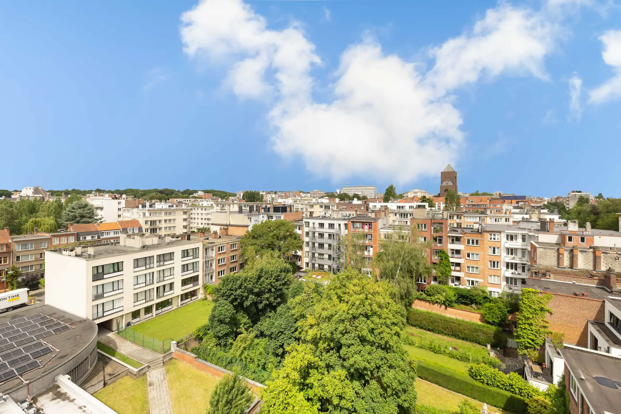 Prachtig gerenoveerd 2slpk appartement, parking en kelder foto 22