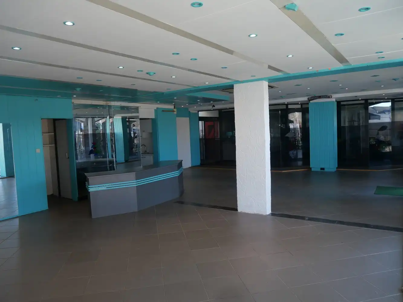 Handelspand/kantoorruimte foto 2