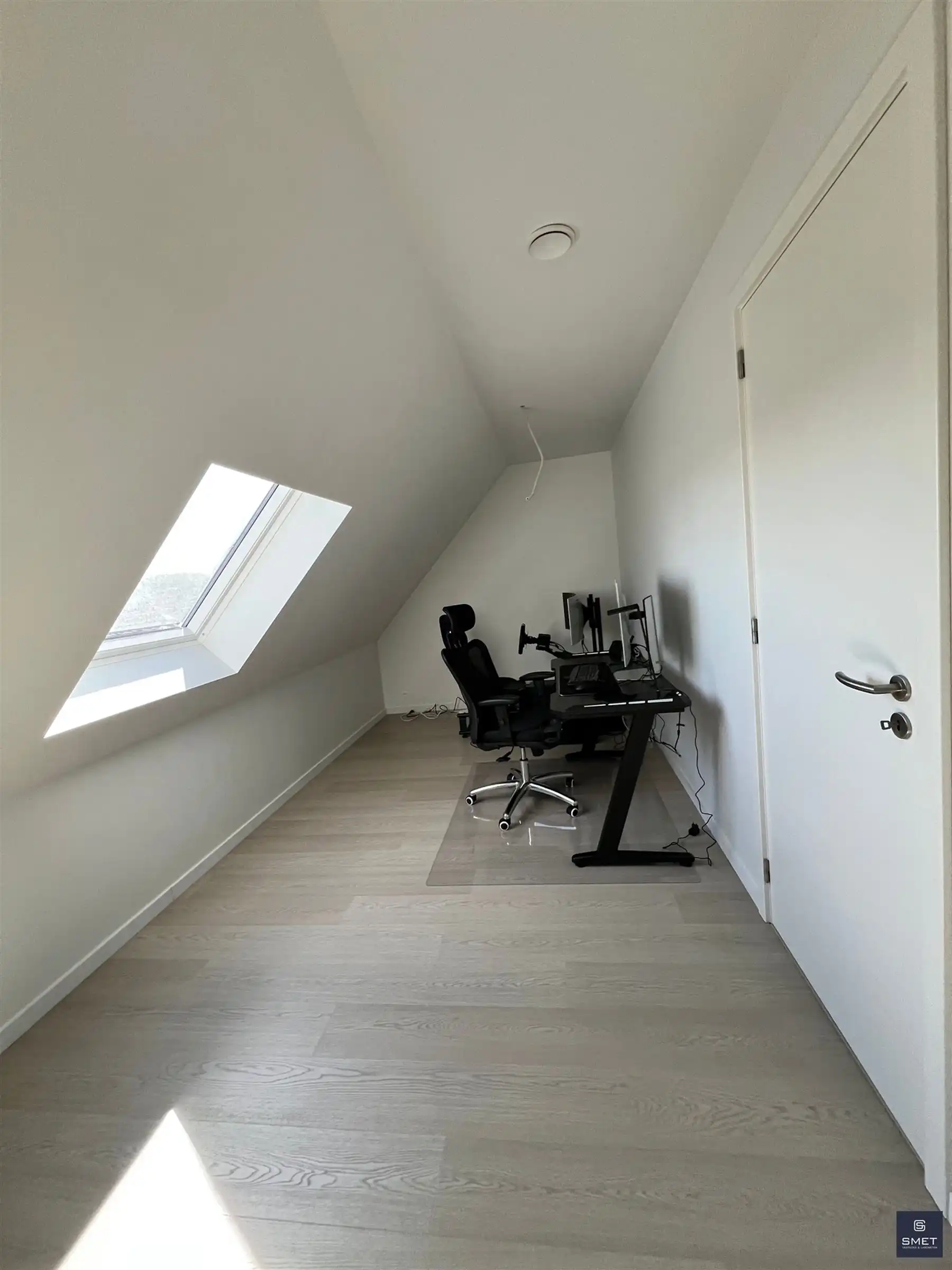RECENTE  BEN-WONING  MET 5 SLPKS, TUIN EN GAR. foto 27