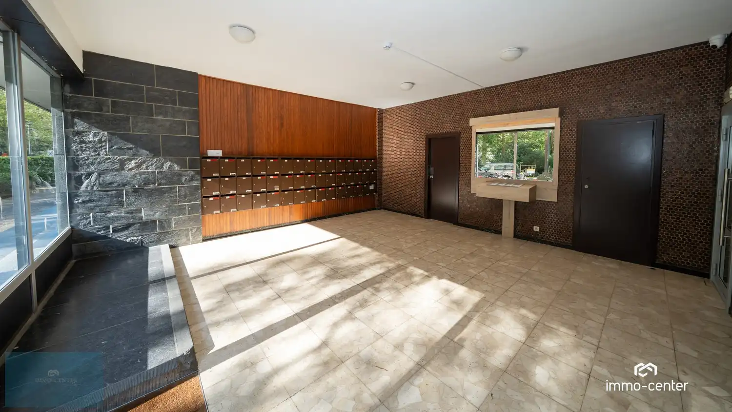 Wonen op topniveau — lichtrijk 2-slaapkamerappartement met uniek panoramisch uitzicht in Genk foto 2