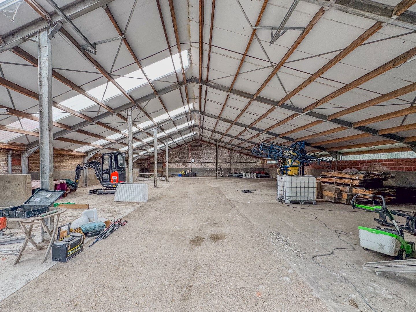 Landelijke woning met 3 slaapkamers, tuin, kotterijen en garage. foto 21