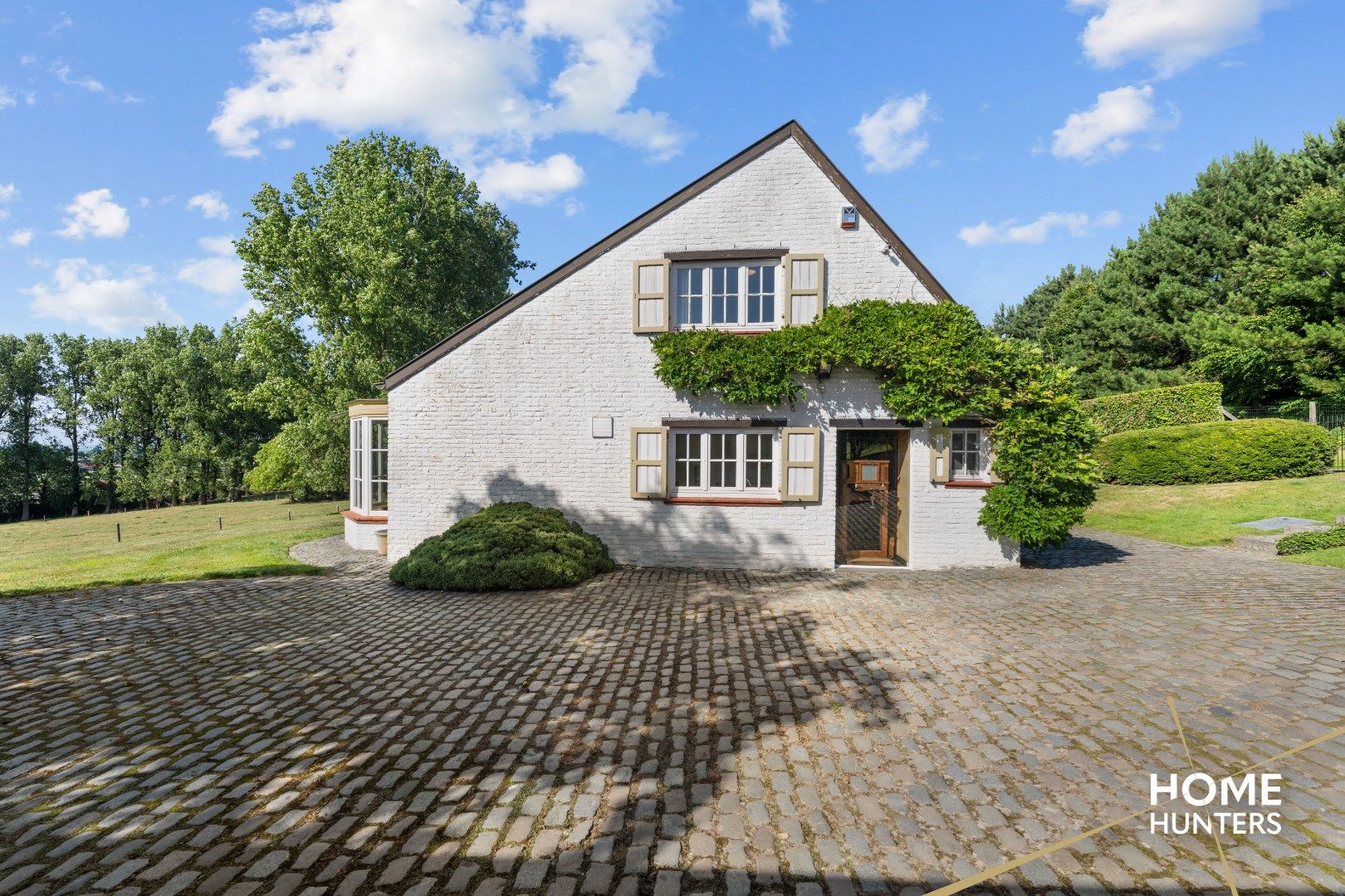 Exclusieve villa met gastenverblijf en panoramische zichten foto 34