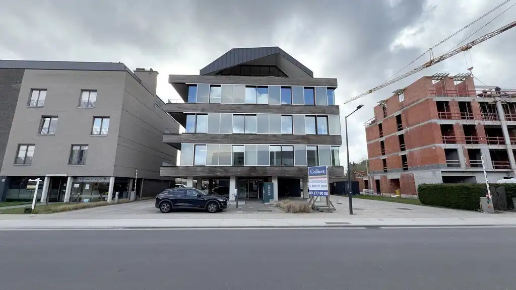 Modern kantoorgebouw te huur nabij oprit R4 in Gent foto 27