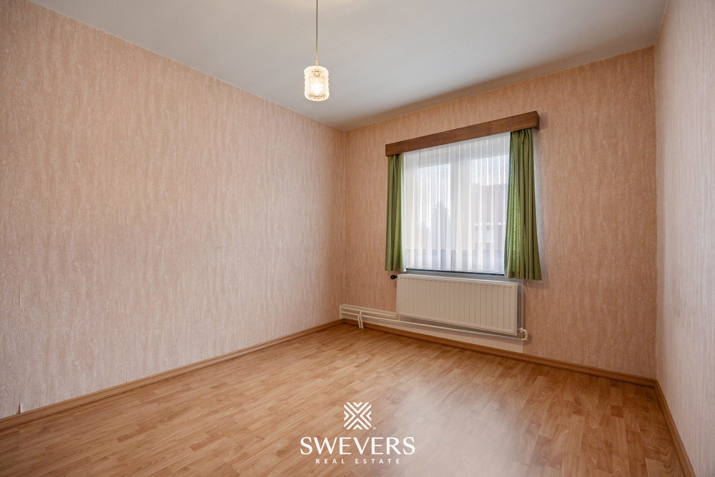 Te renoveren ruime gezinswoning met vijf slaapkamers en uitbreidingsmogelijkheden foto 18