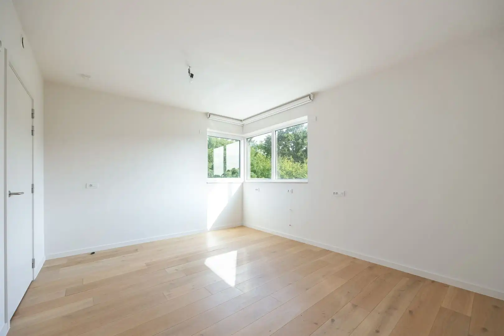 Instapklare en lichtrijke assistentieflat met kelderberging foto 6