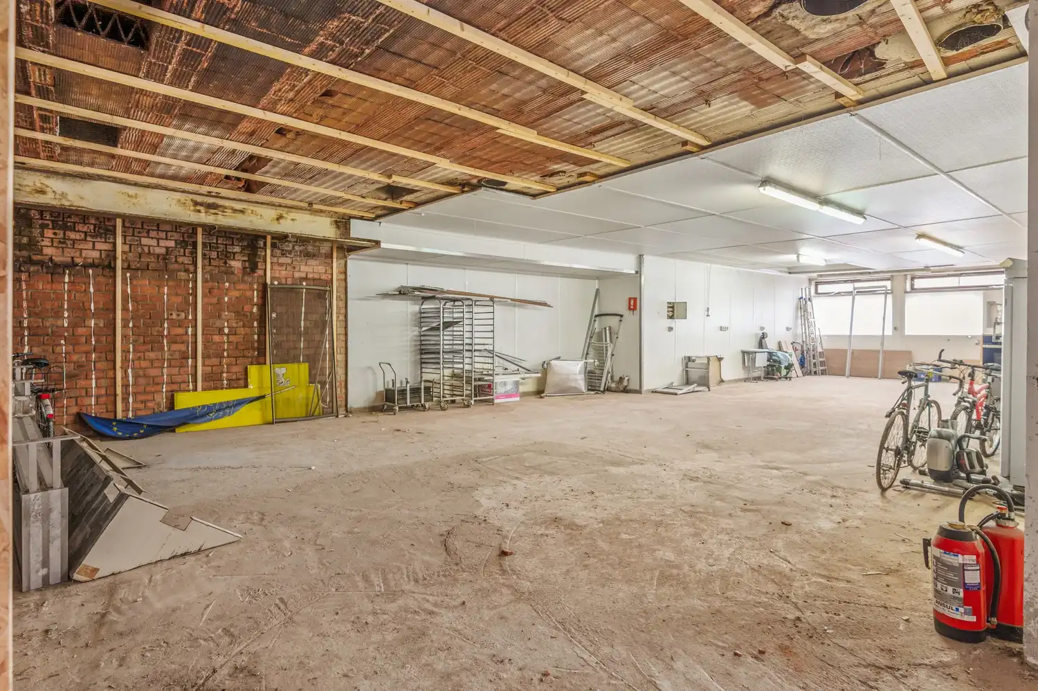 Ruim magazijn (+/- 441 m²) in Lier! foto 8