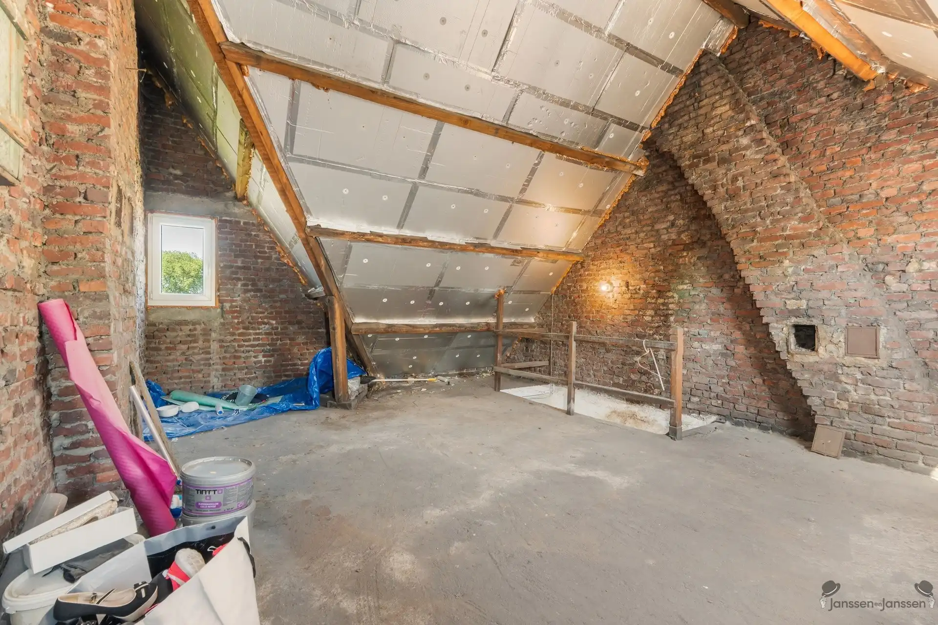 Charmante rijwoning met tuin in het groene Waterschei foto 17