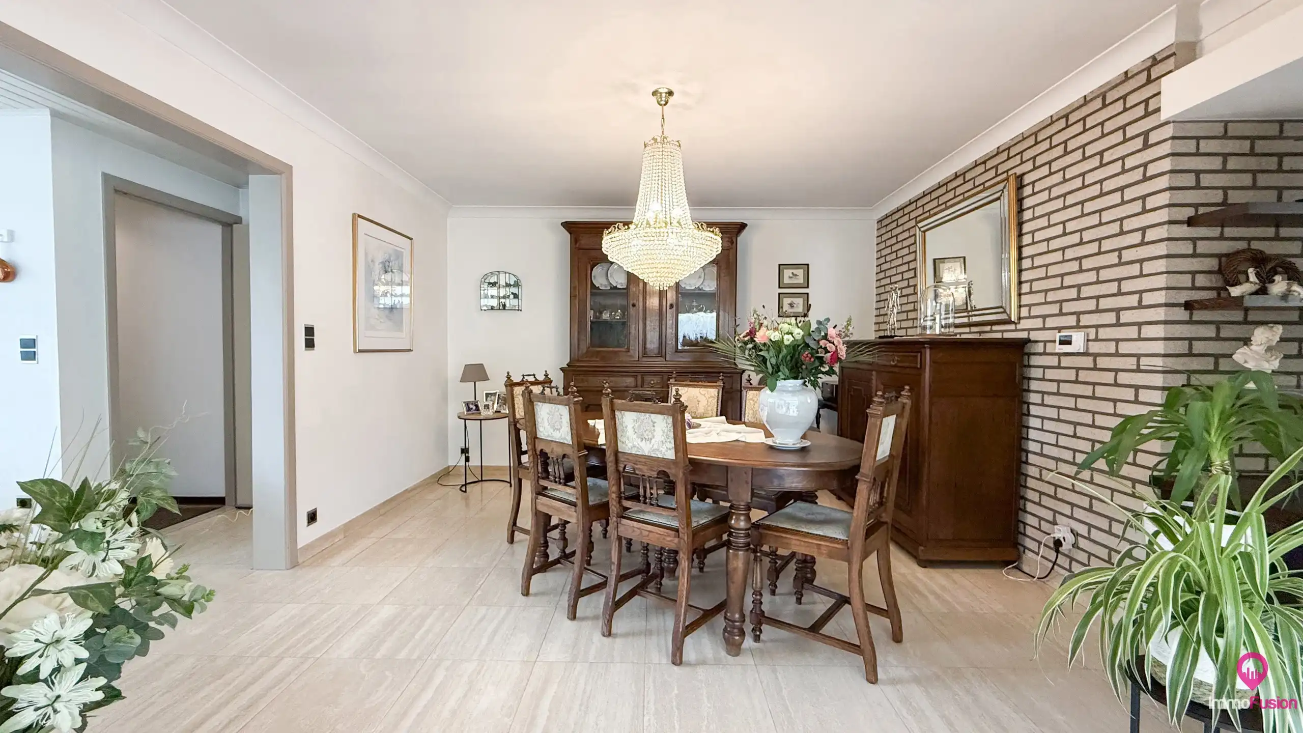 Woning met moderne keuken en grote bewoonbare oppervlakte! foto 8