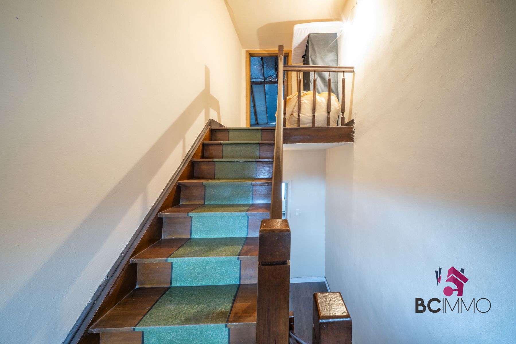 Ruime woning met tuin – ideaal gelegen nabij scholen. foto 17