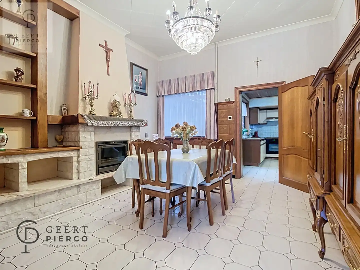 Karaktervolle hoeve met loods op een perceel van 16a76ca. foto 7