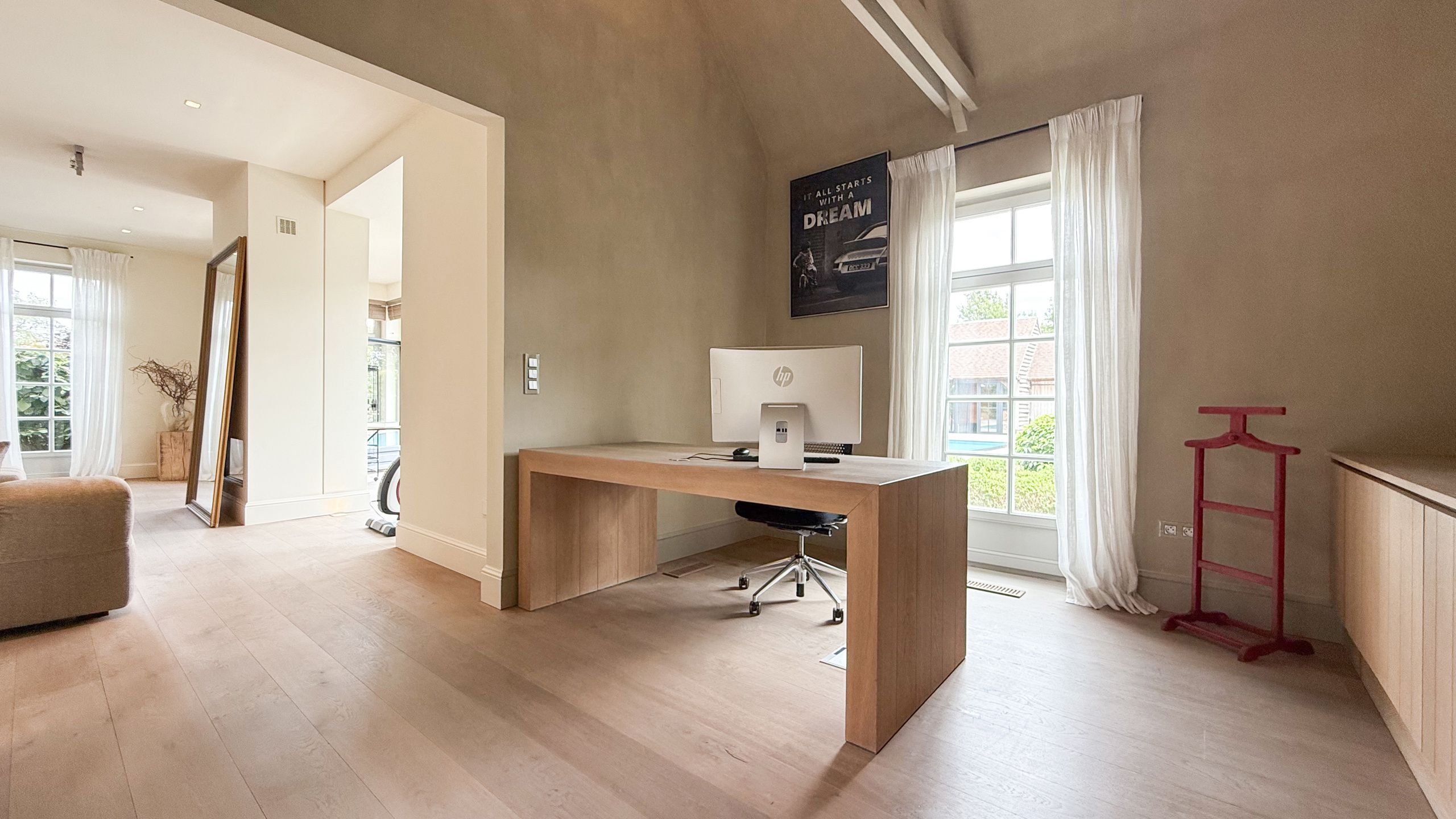 Exclusieve villa met zwembad op riant perceel in Koersel! foto 9