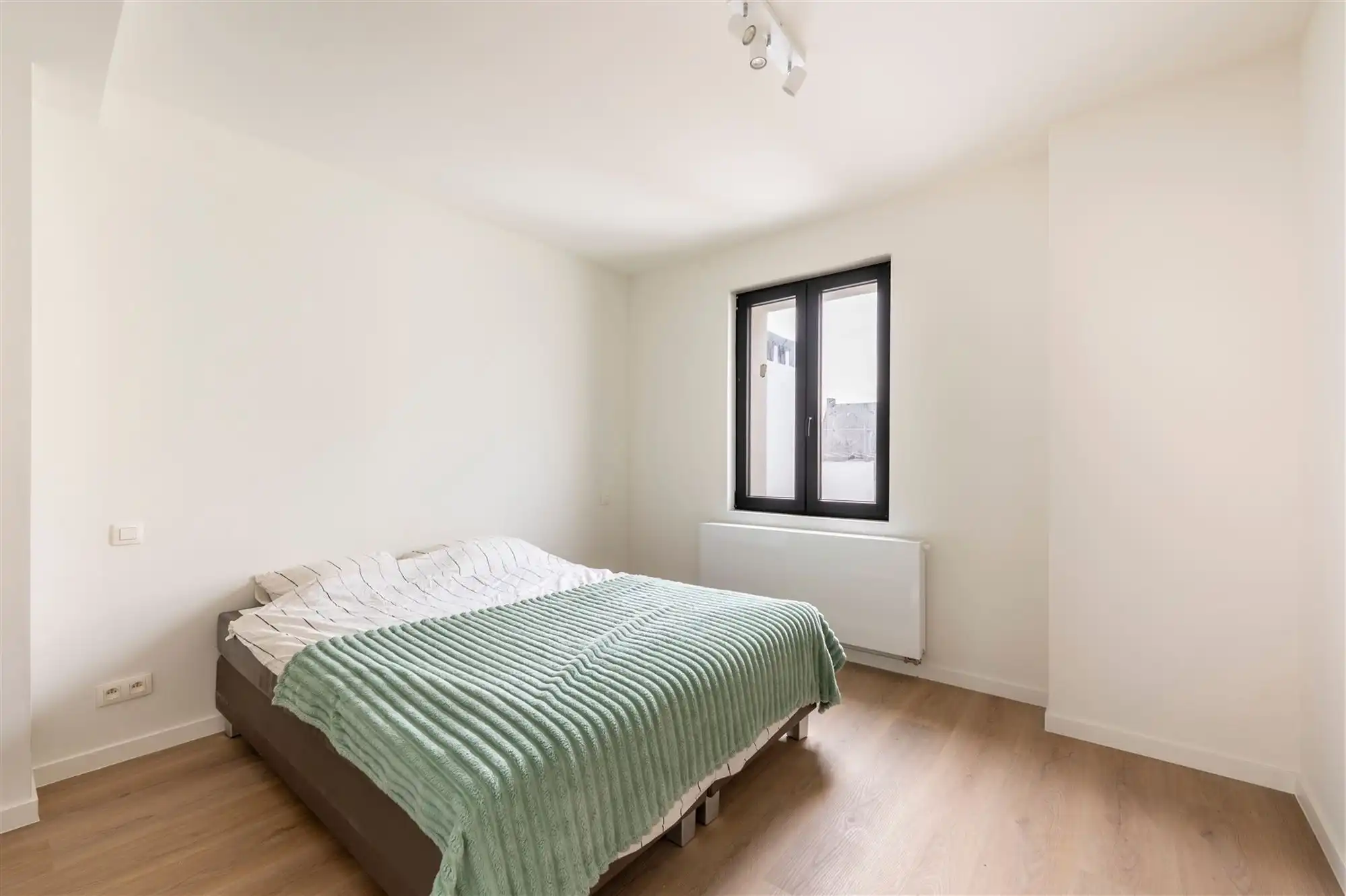 Gerenoveerde opbrengsteigendom met 2 appartementen foto 10