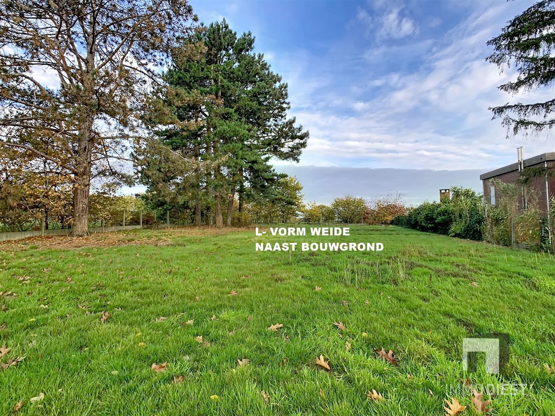 Bouwgrond open bebouwing op 18,72 are met achterliggende weide van 52,11 are foto 9