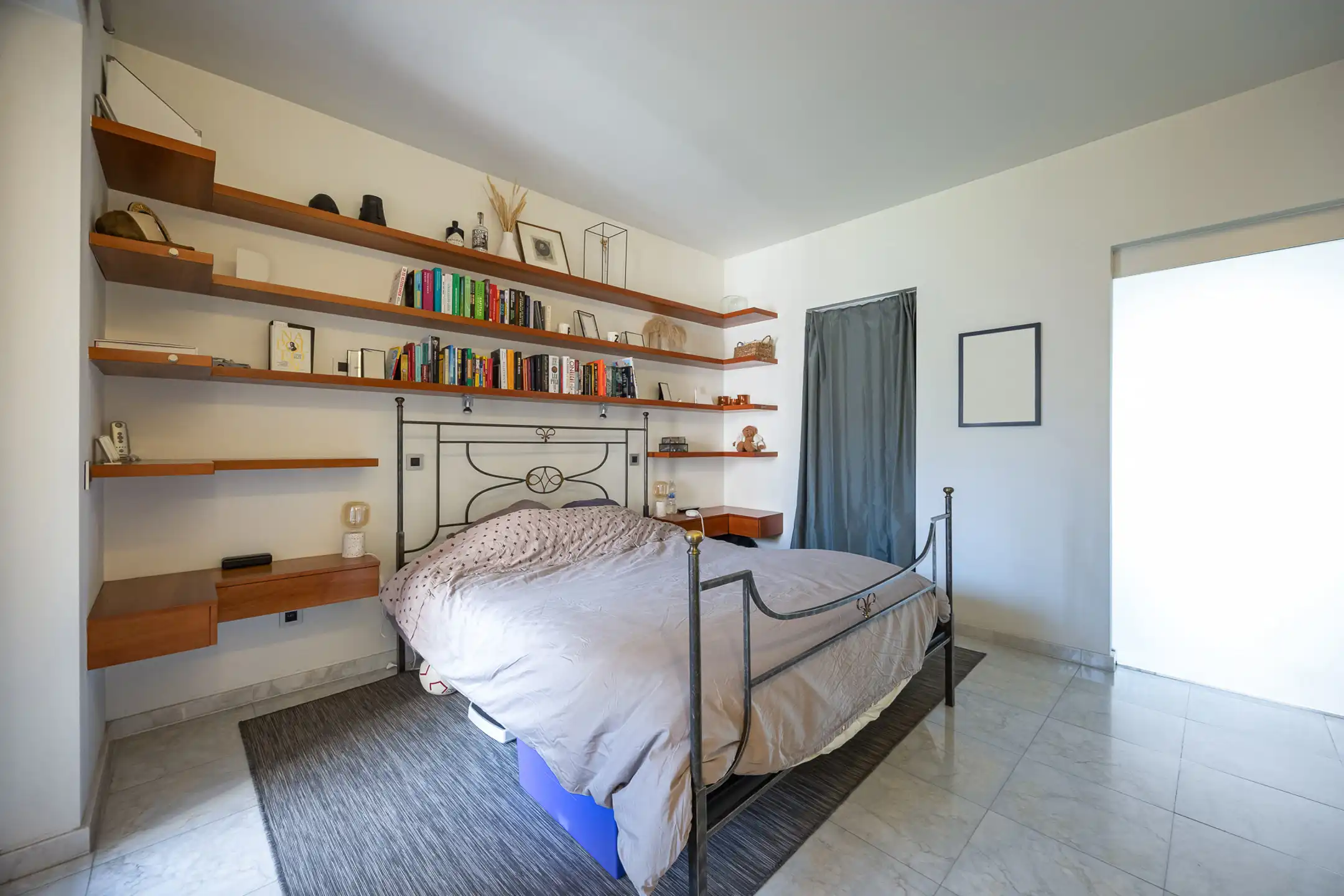 ANTWERPEN-KAAIEN - Frontaal zicht op de Schelde foto 7