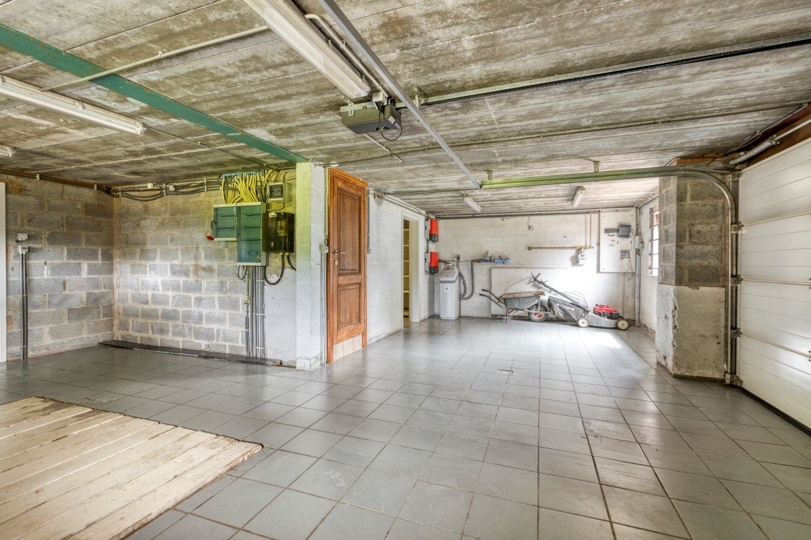 Instapklare woning met prachtig aangelegde tuin foto 24