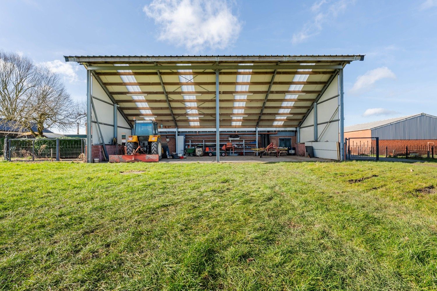 Prachtige hoeve op een ruim perceel van maar liefst 5ha 12a 12ca foto 12