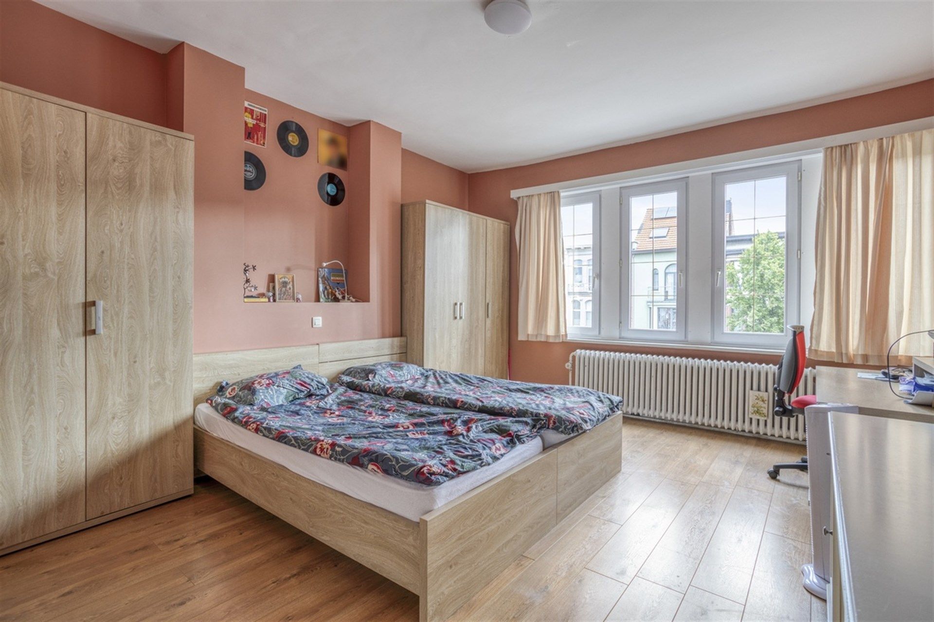 Ruime bel-étagewoning met 4 slaapkamers Betonconstructie foto 18