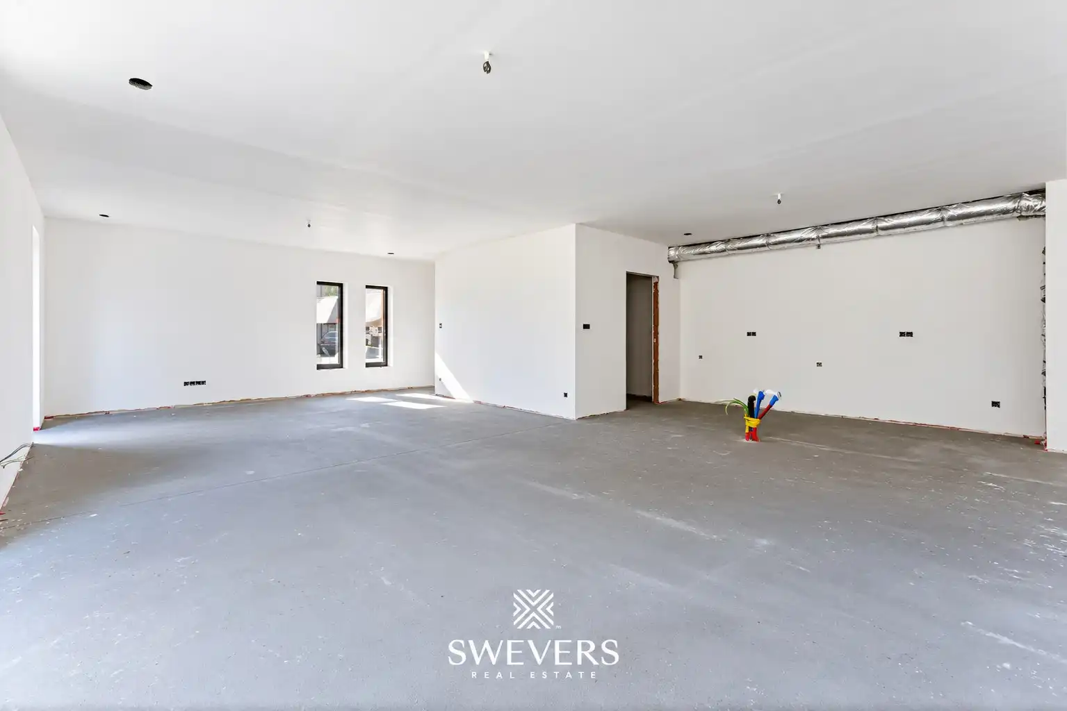Gelijkvloers 3-slaapkamer appartement met eigen inkom en 2 terrassen in Houthalen foto 9