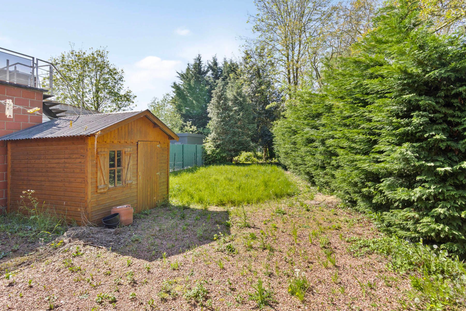 Te renoveren woning met 3 slaapkamers en tuin! foto 19
