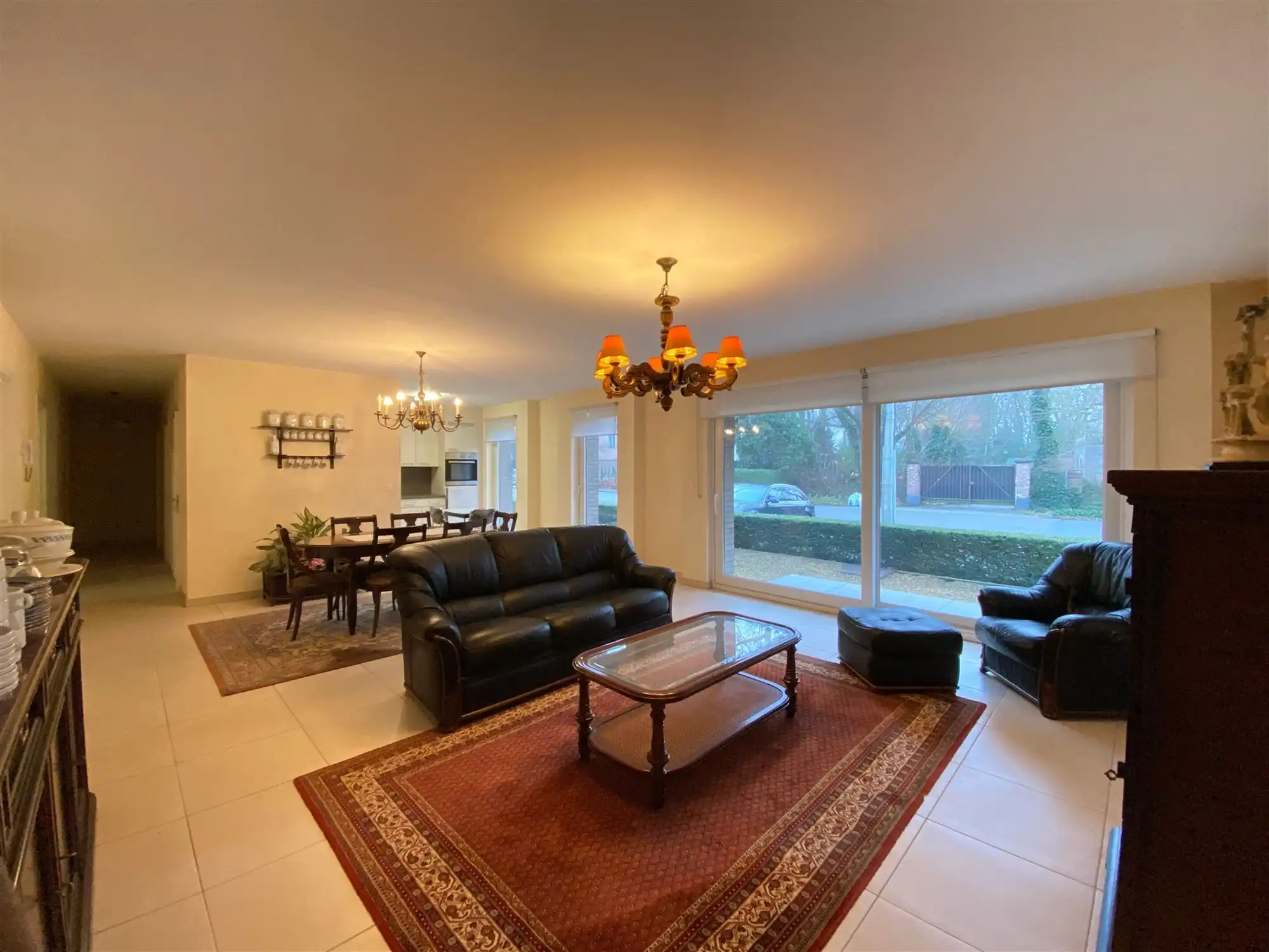 Ruim gelijkvloers appartement met twee slaapkamers, berging en ondergrondse autostaanplaats foto 5