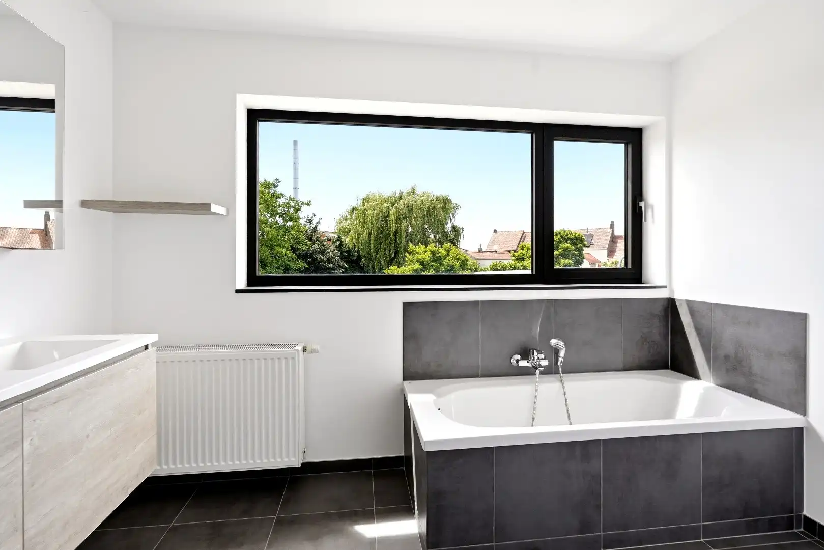 Instapklare woning met EPC B nabij centrum van Westrozebeke!  foto 18