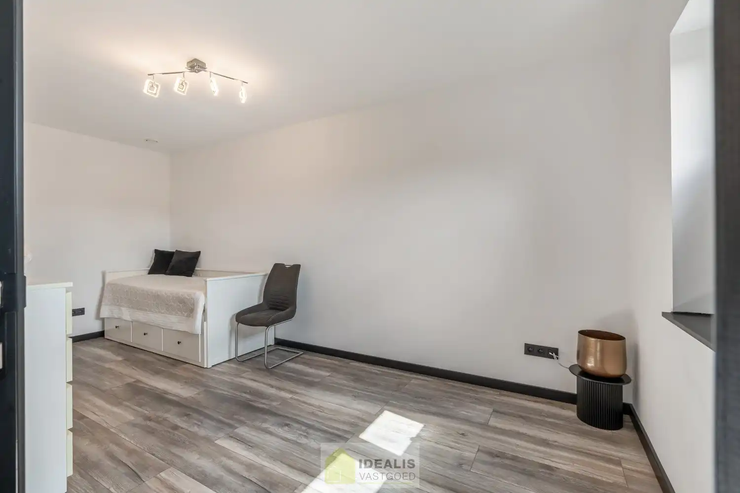 EEN BIJZONDER RIANTE WONING VAN MAAR LIEFST 302M² WOONOPPERVLAKTE OP EEN KNAP PERCEEL VAN 5A 90CA. foto 50