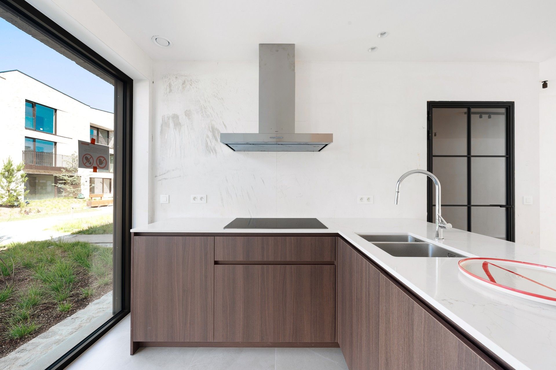 Ongemeubeld: moderne geothermische en energiezuinige woning te Knokke foto 5
