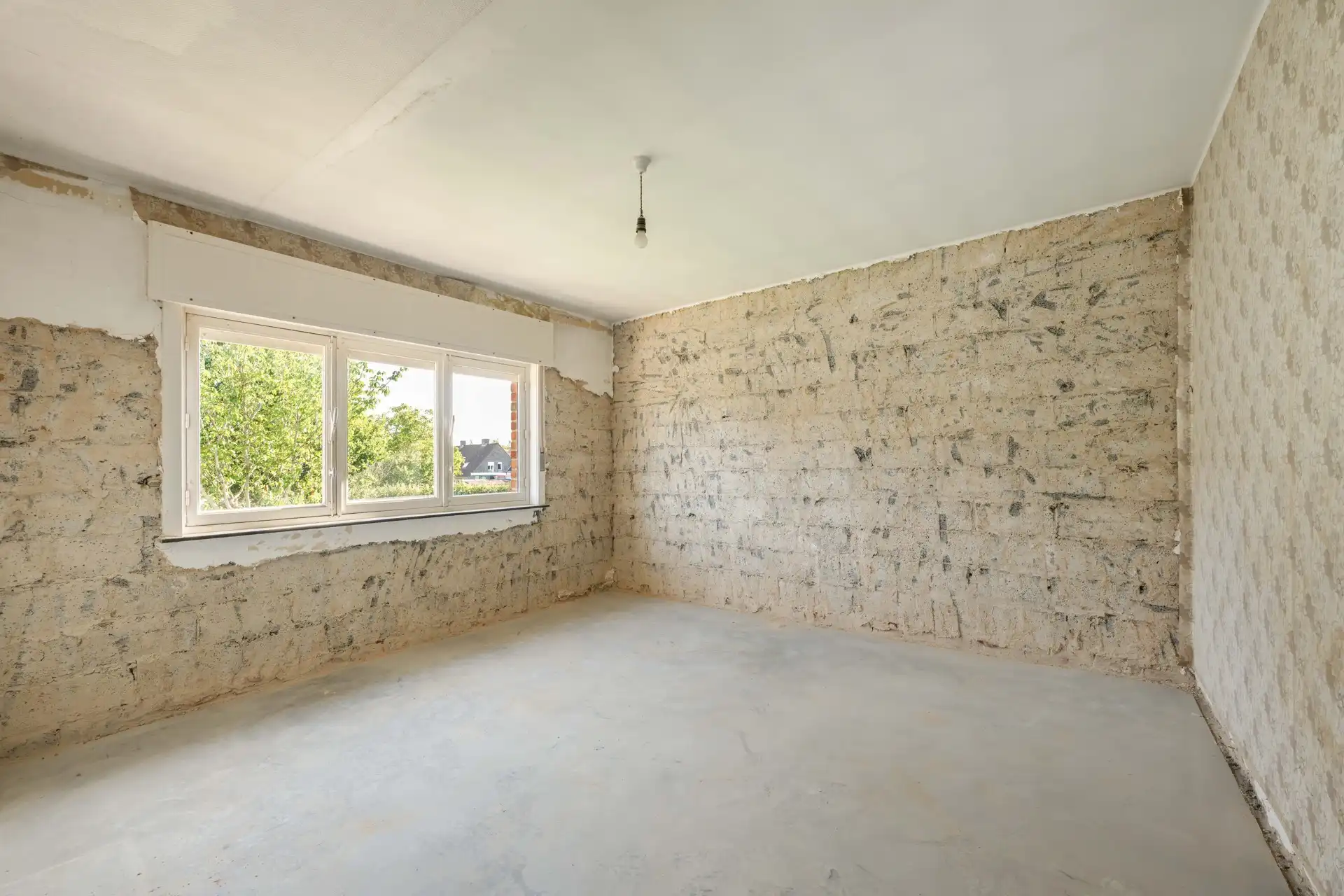 Kloeke woning met 3 slaapkamers en tuin/ bouwgrond TE KOOP in Meulebeke! foto 10
