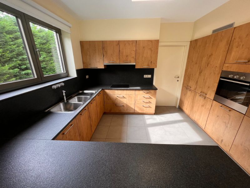 --- NIEUW --- Centraal gelegen, energiezuinige bungalow met 2 slaapkamers foto 7