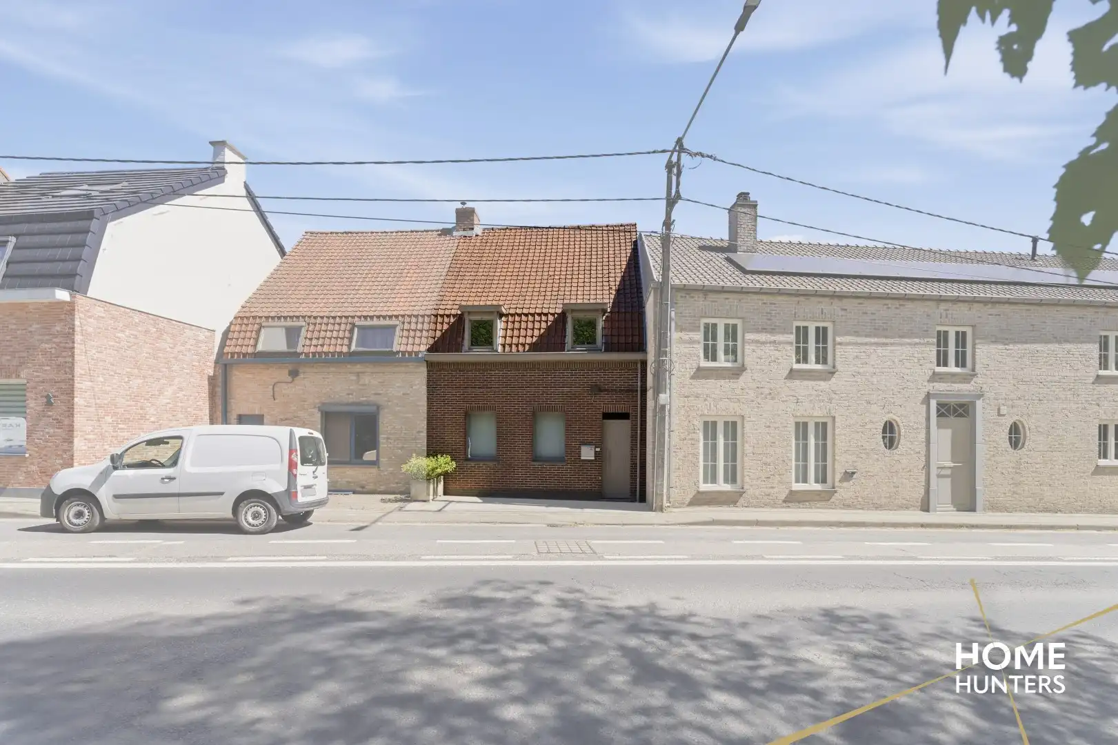 Te renoveren woning met 3 slaapkamers en gigantische tuin in Aalbeke foto 2