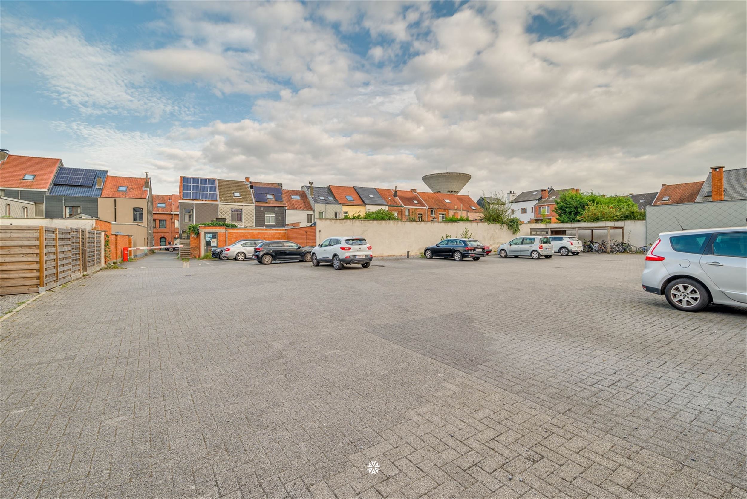 Instapklaar appartement met autostaanplaats te koop foto 13