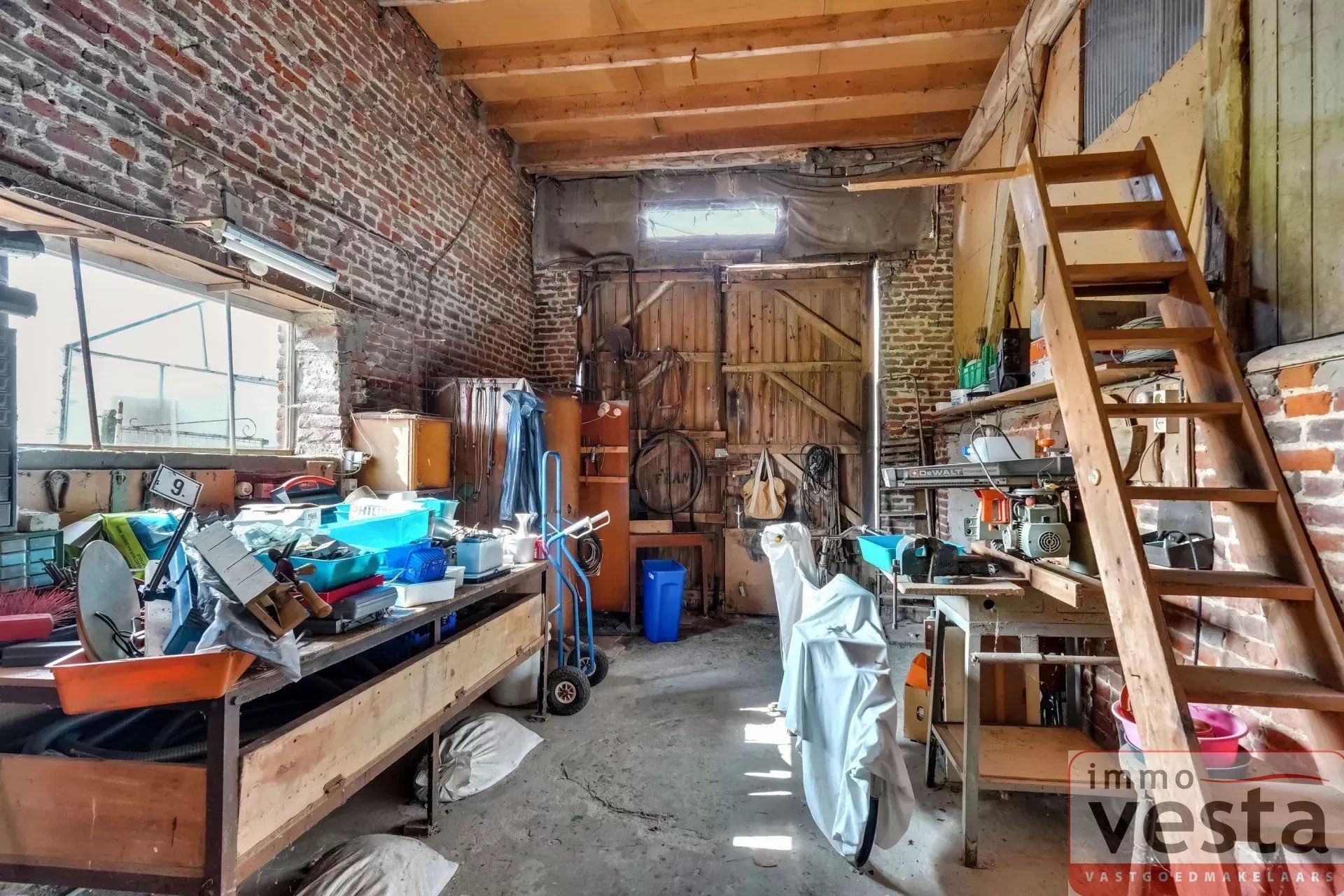 Te renoveren, landelijk gelegen woning/ projectgrond foto 18