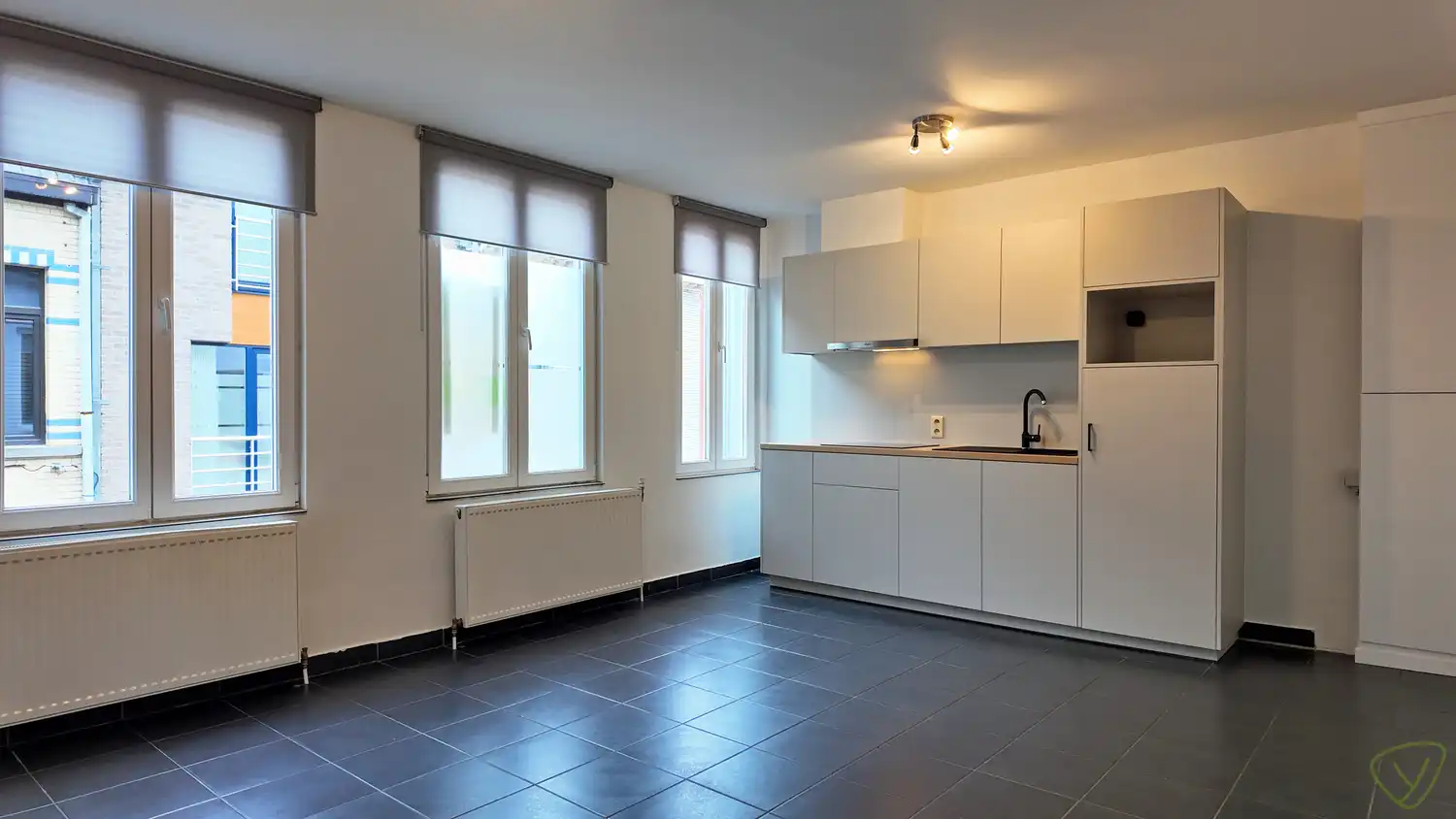 Charmant startersappartement nabij de Markt van Eeklo! foto 3