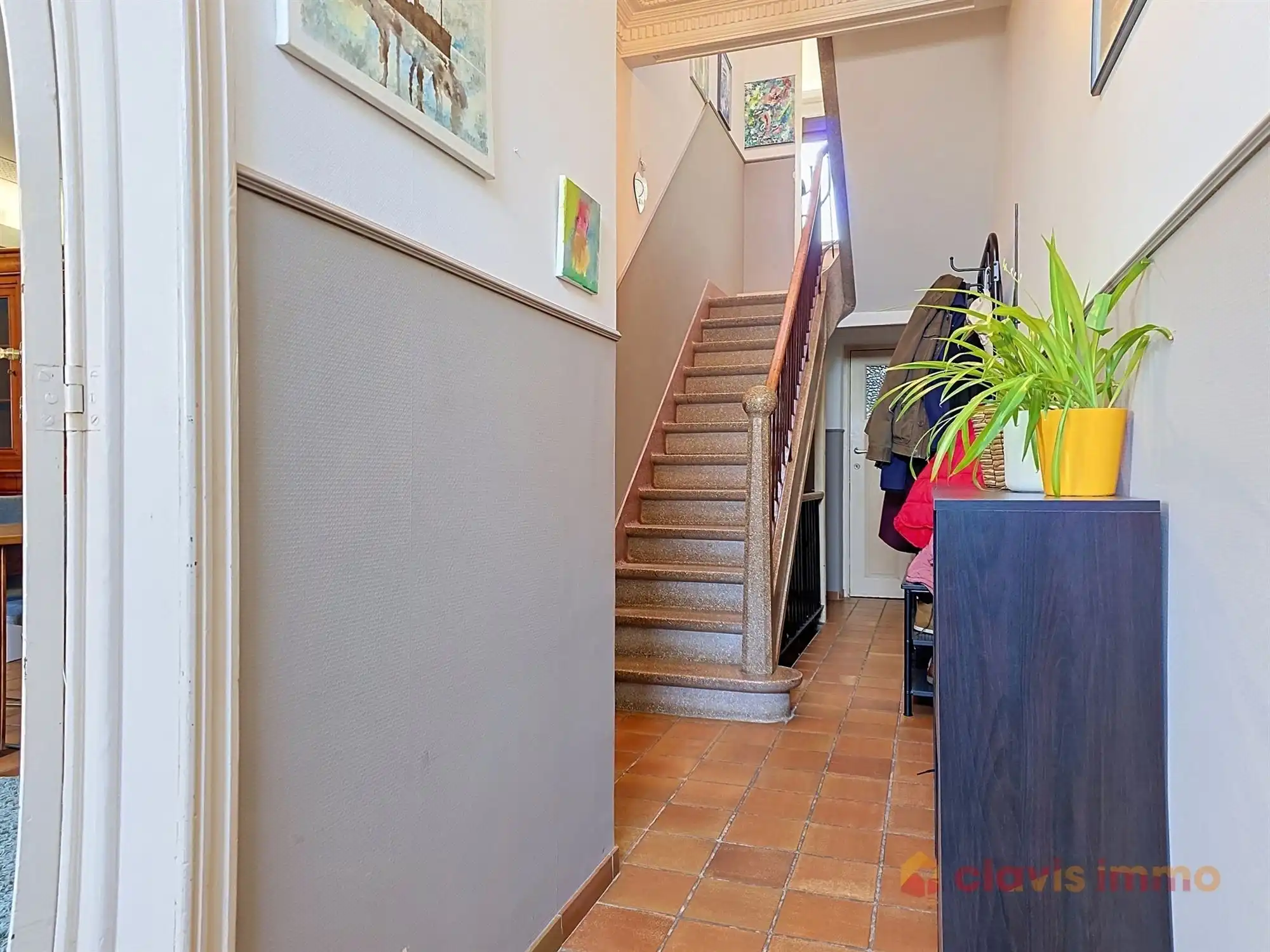 Aangename 3-gevel woning met tuin foto 11