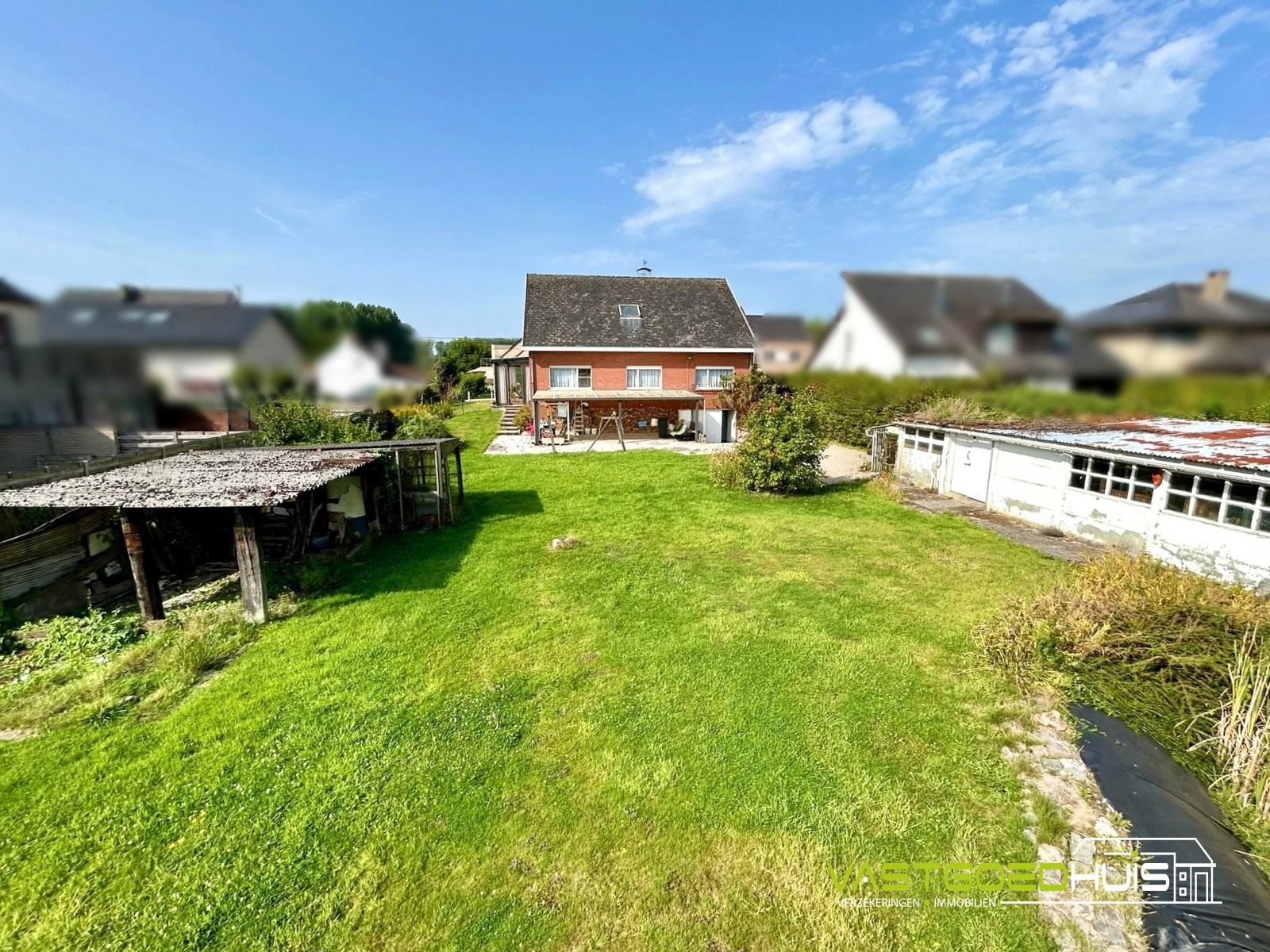 Karaktervolle, te renoveren villa met tuin foto 28