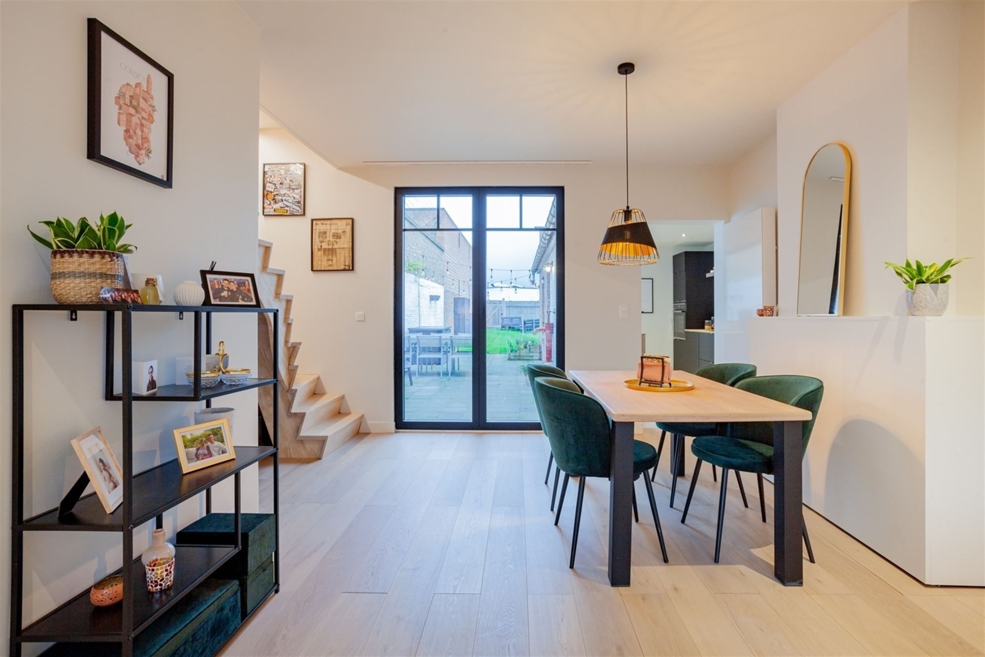 Instapklare woning met tuin, Centrum Kalken! foto 3