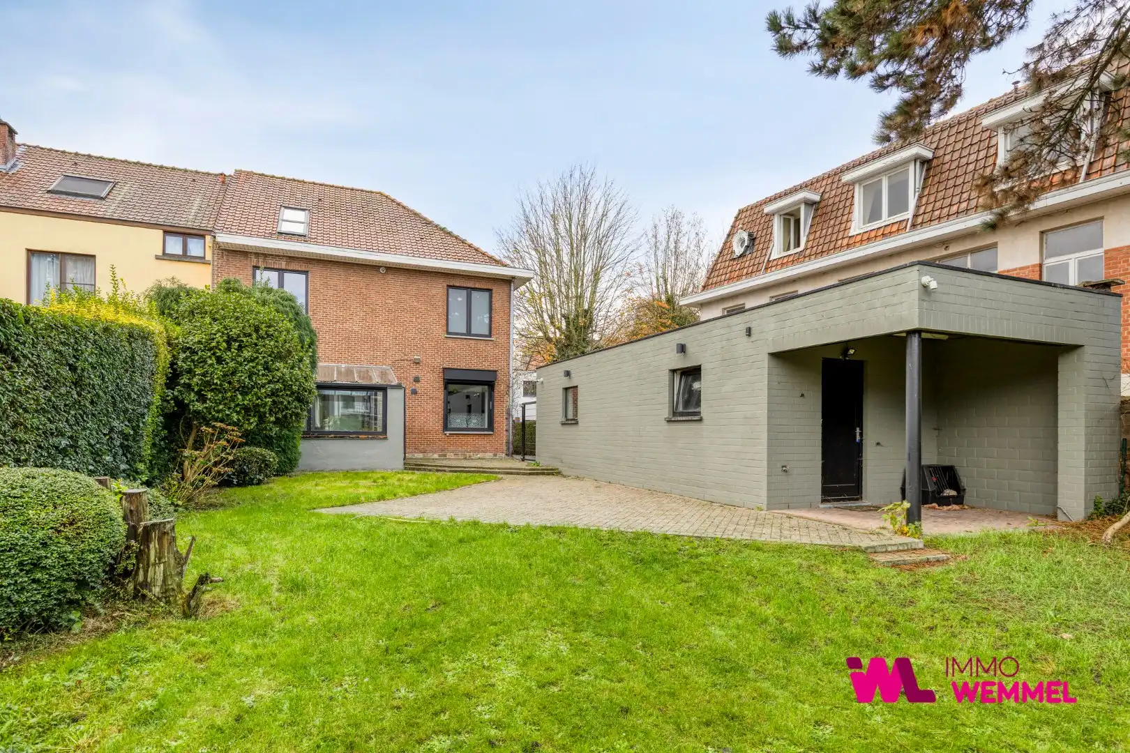 Instapklare gekoppelde woning in het centrum van Wemmel  foto 24