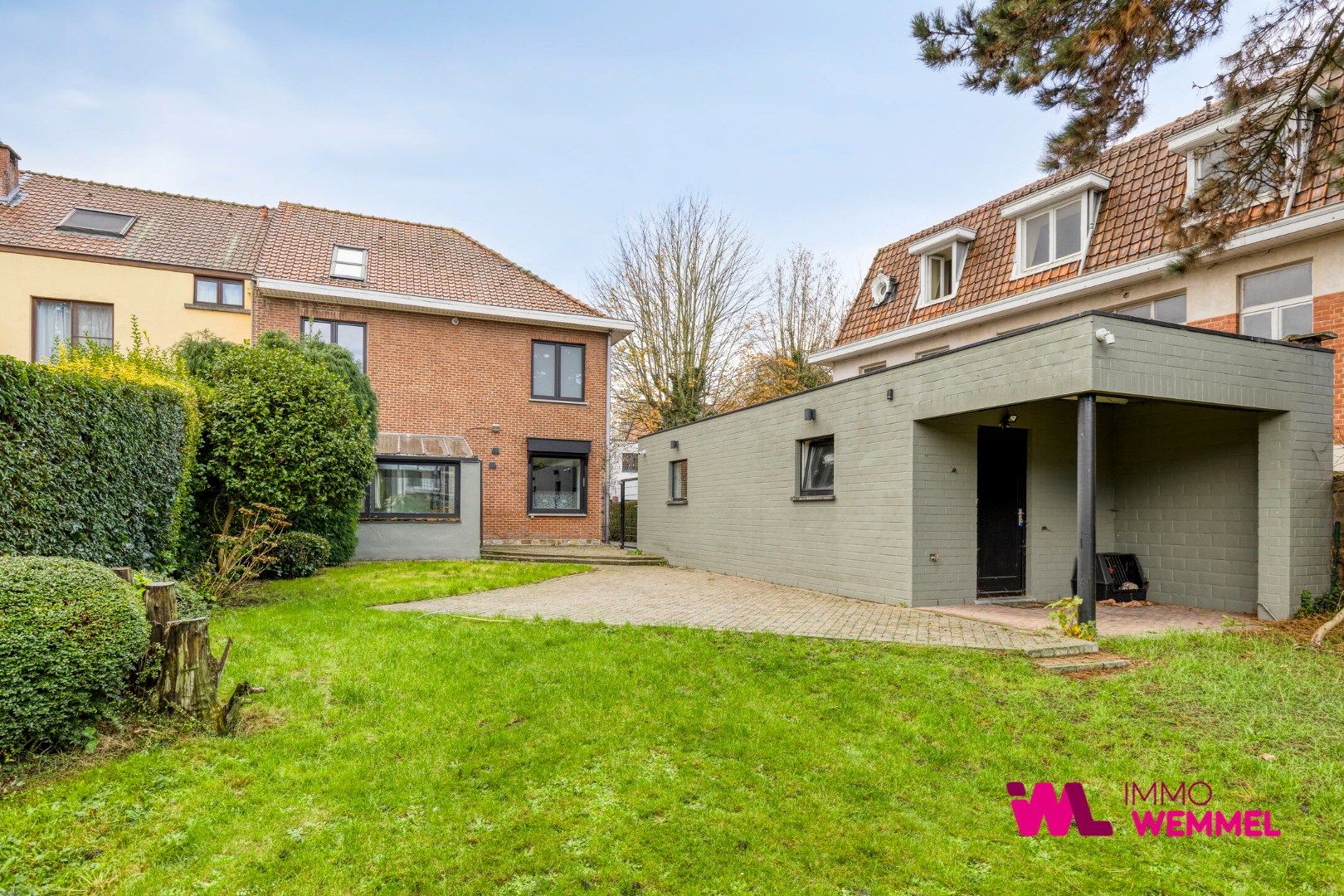 Instapklare gekoppelde woning in het centrum van Wemmel  foto 24