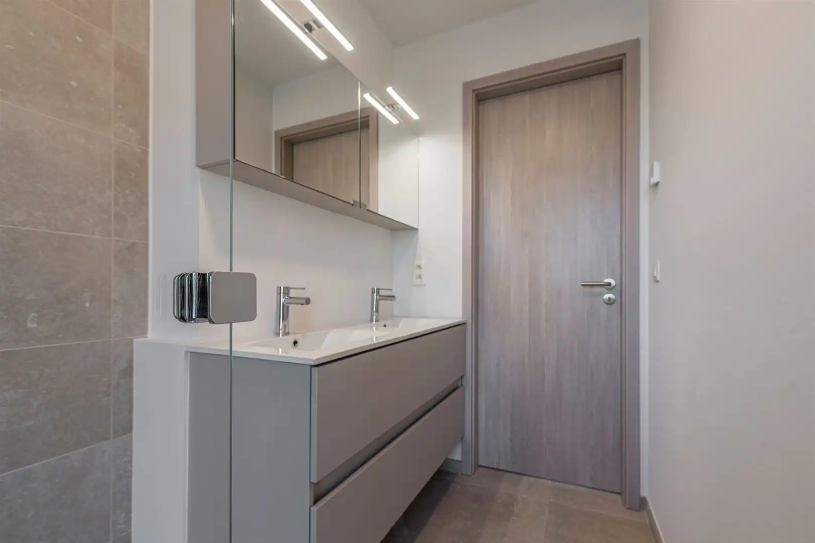 Prachtig gelijkvloers appartement met tuintje foto 8