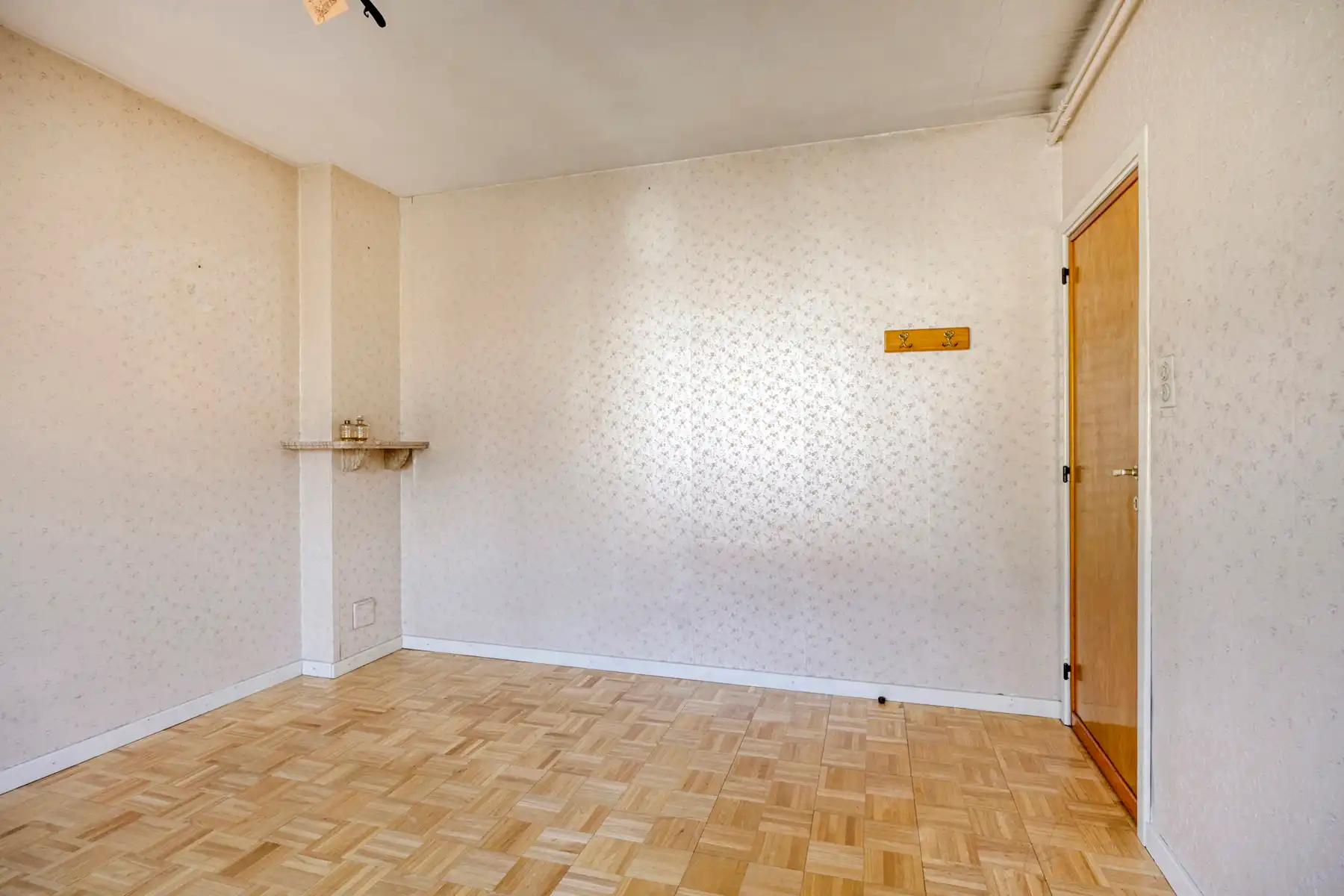 Goed gelegen woning met 3 slaapkamers, garage en tuin foto 16