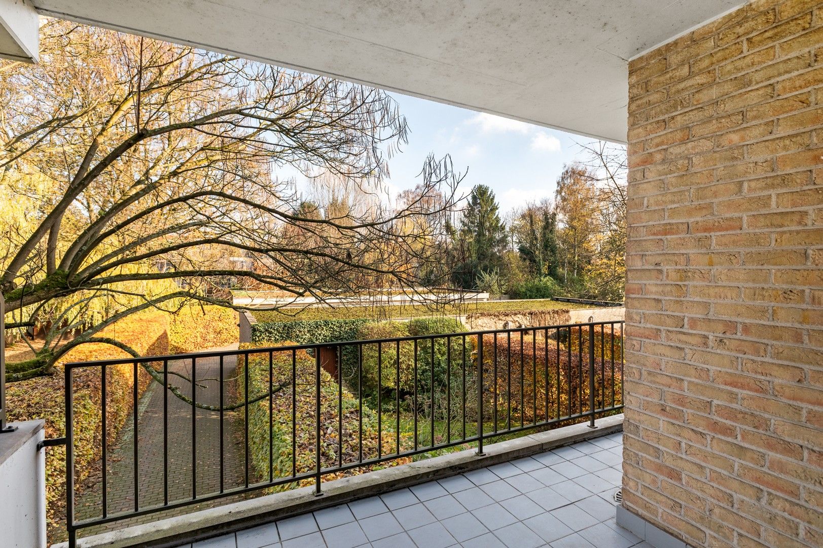 Verzorgd ruim appartement op toplocatie in Brasschaat foto 13