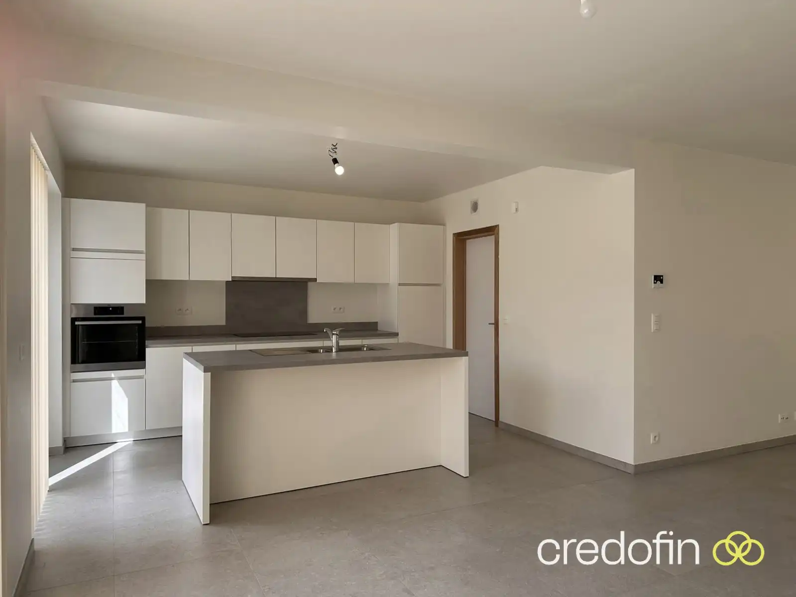Recente woning met 2 slaapkamers, dressing en garage foto 3