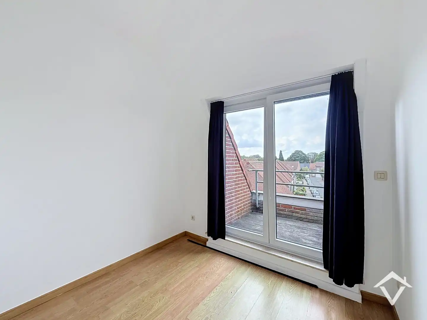 Ruim, gezellig dakappartement met 3 slaapkamers in centrum Roeselare  foto 13