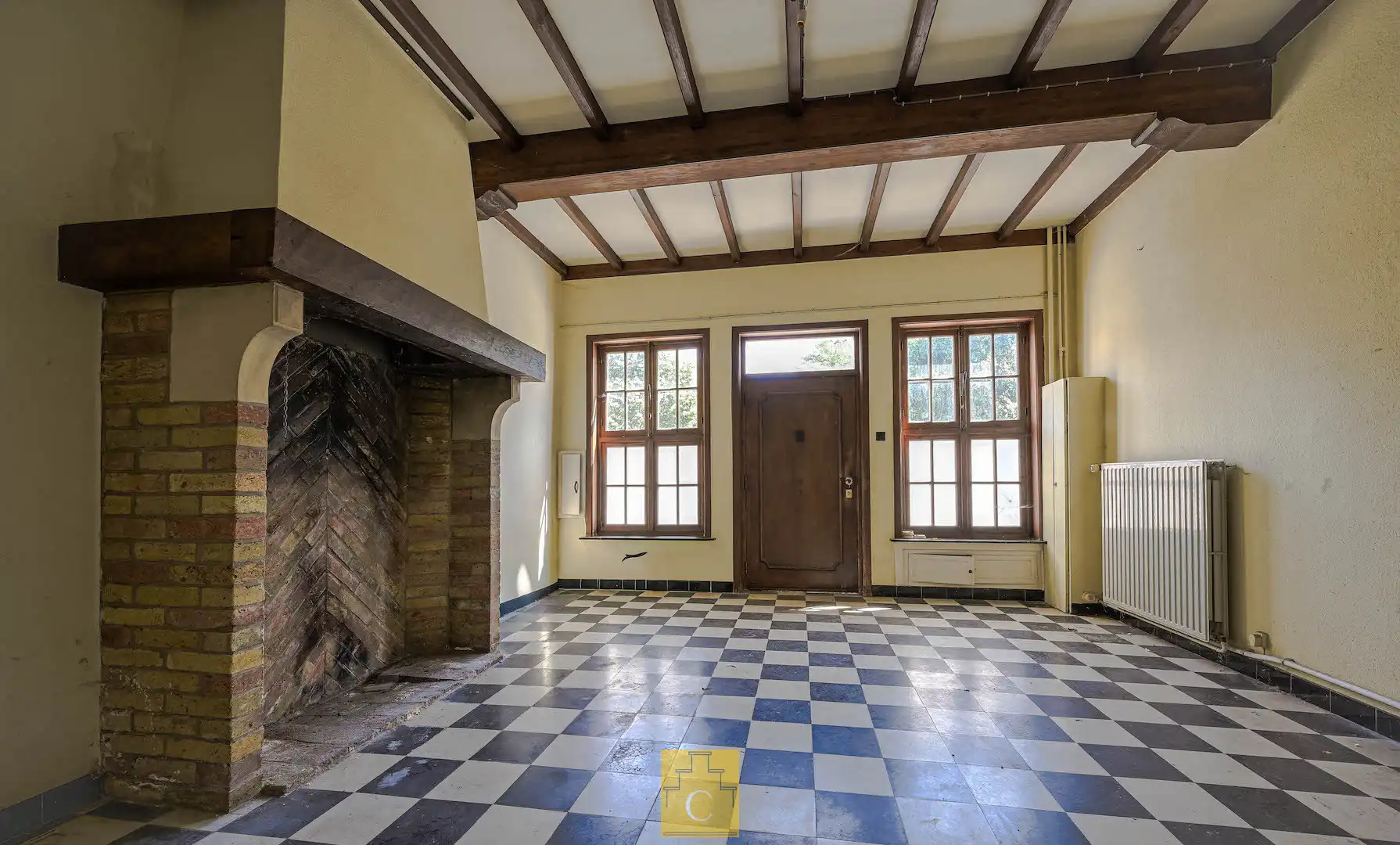 ruim breedhuis met 2 puntgevels aan de Brugse Reien met vergunning voor totaalrenovatie en twee private parkeerplaatsen foto 4